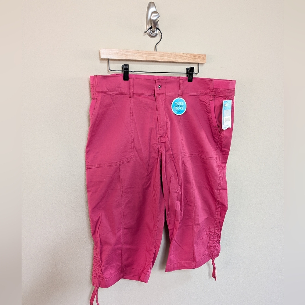 NWT Lee Relaxed Fit Skimmer Capri Pants‎ Salmon Pink Size 18